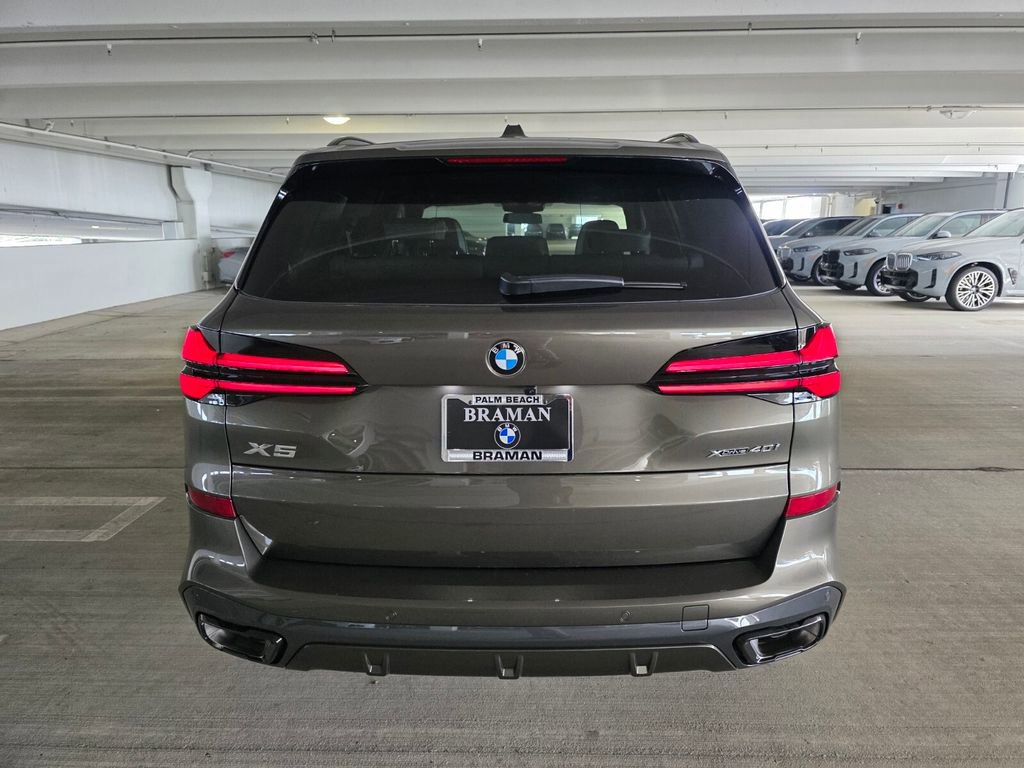 New 2026 BMW X5 xDrive40i w/ M Sport Package AWD/4WD image 5