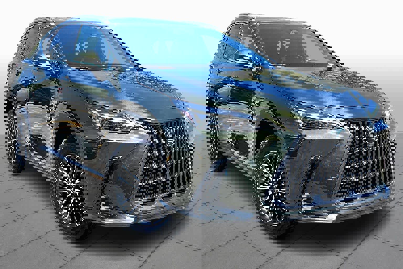 Used 2024 Lexus NX 250 w/ Towing Package (2000 Lbs) image 3