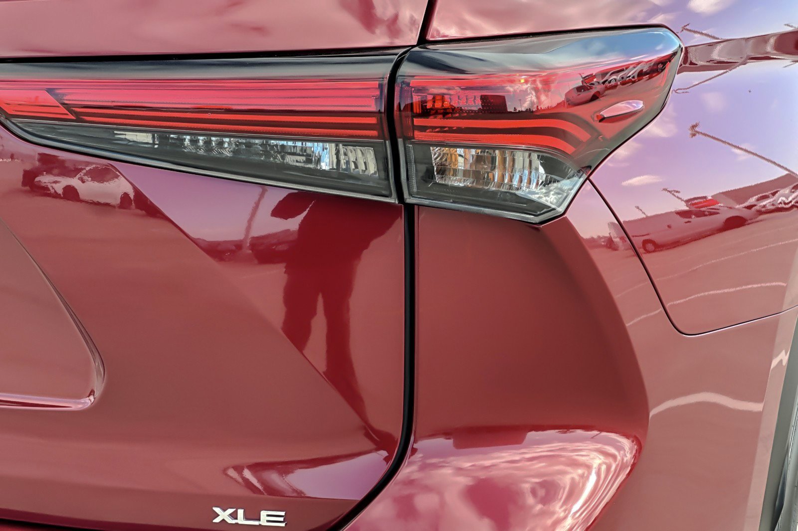 Used 2023 Toyota Highlander XLE image 27