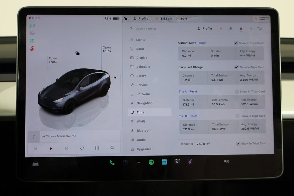 Used 2022 Tesla Model Y Long Range image 34