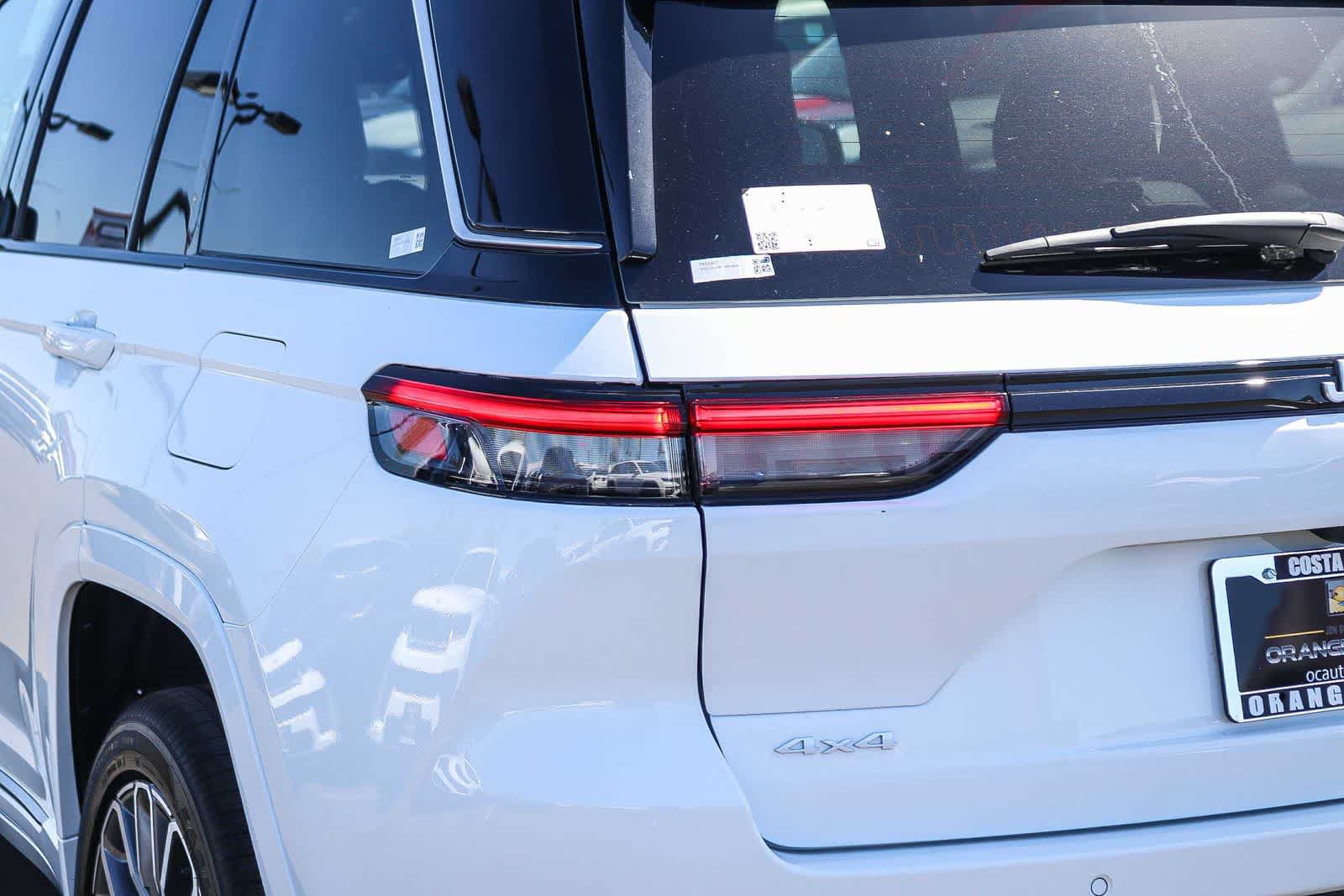 New 2026 Jeep Grand Cherokee Summit AWD/4WD image 7