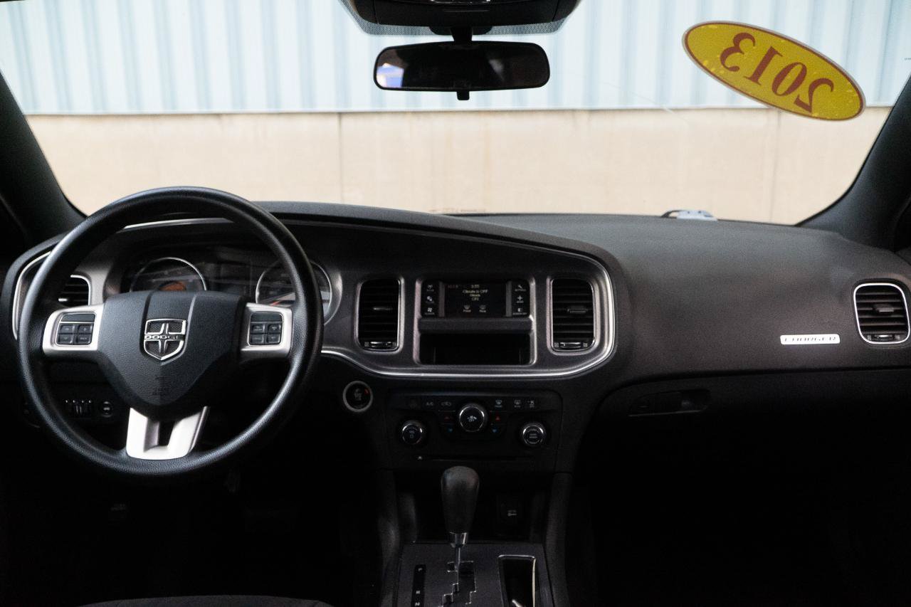 Used 2013 Dodge Charger SE RWD image 24