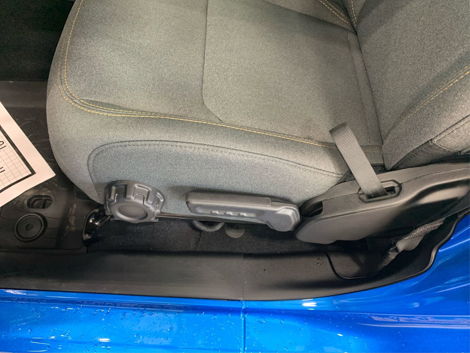 Used 2025 Jeep Wrangler Sport S image 18