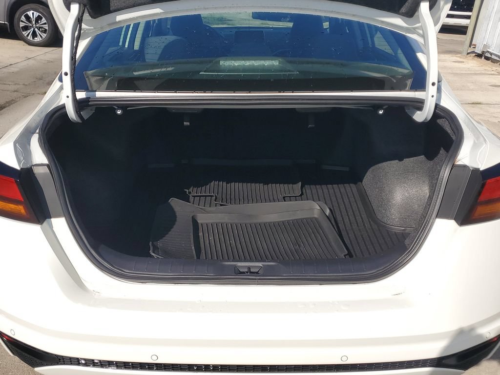 Certified 2025 Nissan Altima 2.5 S FWD image 15