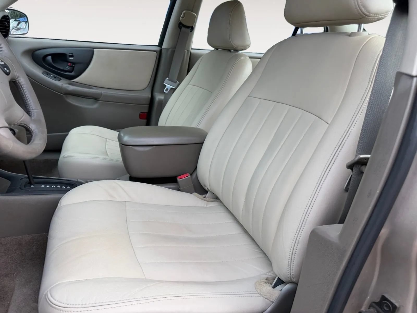 Used 2000 Chevrolet Malibu LS w/ Preferred Equipment Group 1 FWD image 6