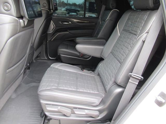 Certified 2024 Cadillac Escalade Sport Platinum w/ LPO, ONYX Package AWD/4WD image 37