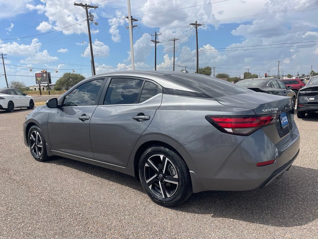 Used 2025 Nissan Sentra SV FWD image 5