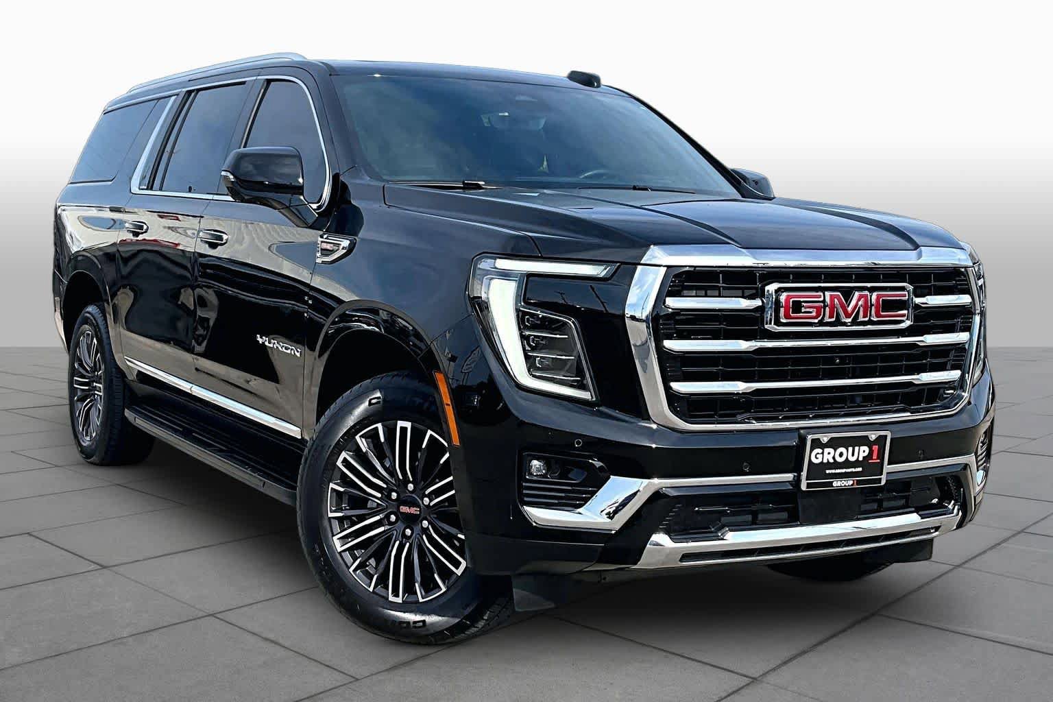 Used 2026 GMC Yukon XL Elevation w/ Elevation Premium Package image 3