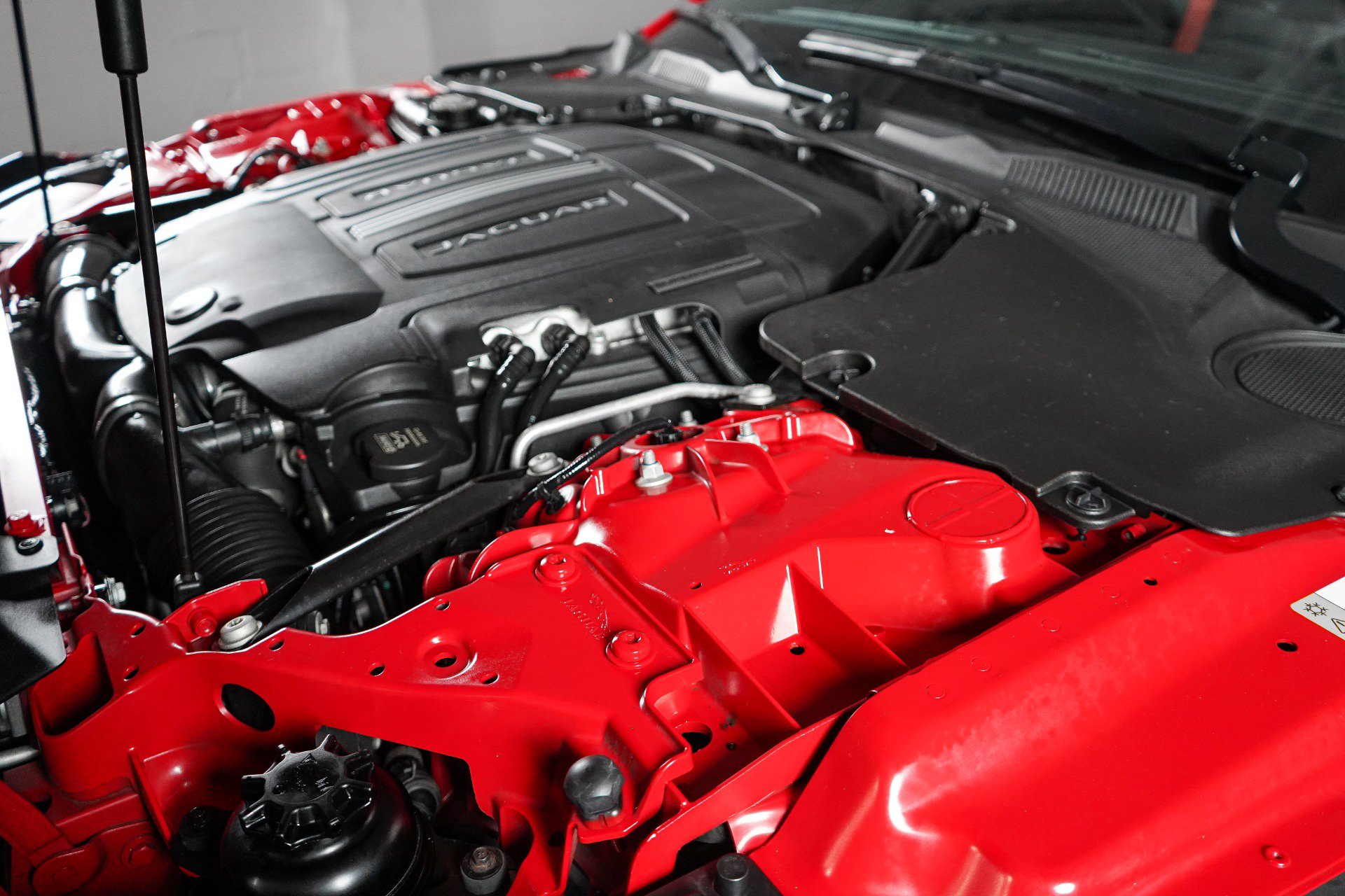 Used 2014 Jaguar F-TYPE S RWD image 38