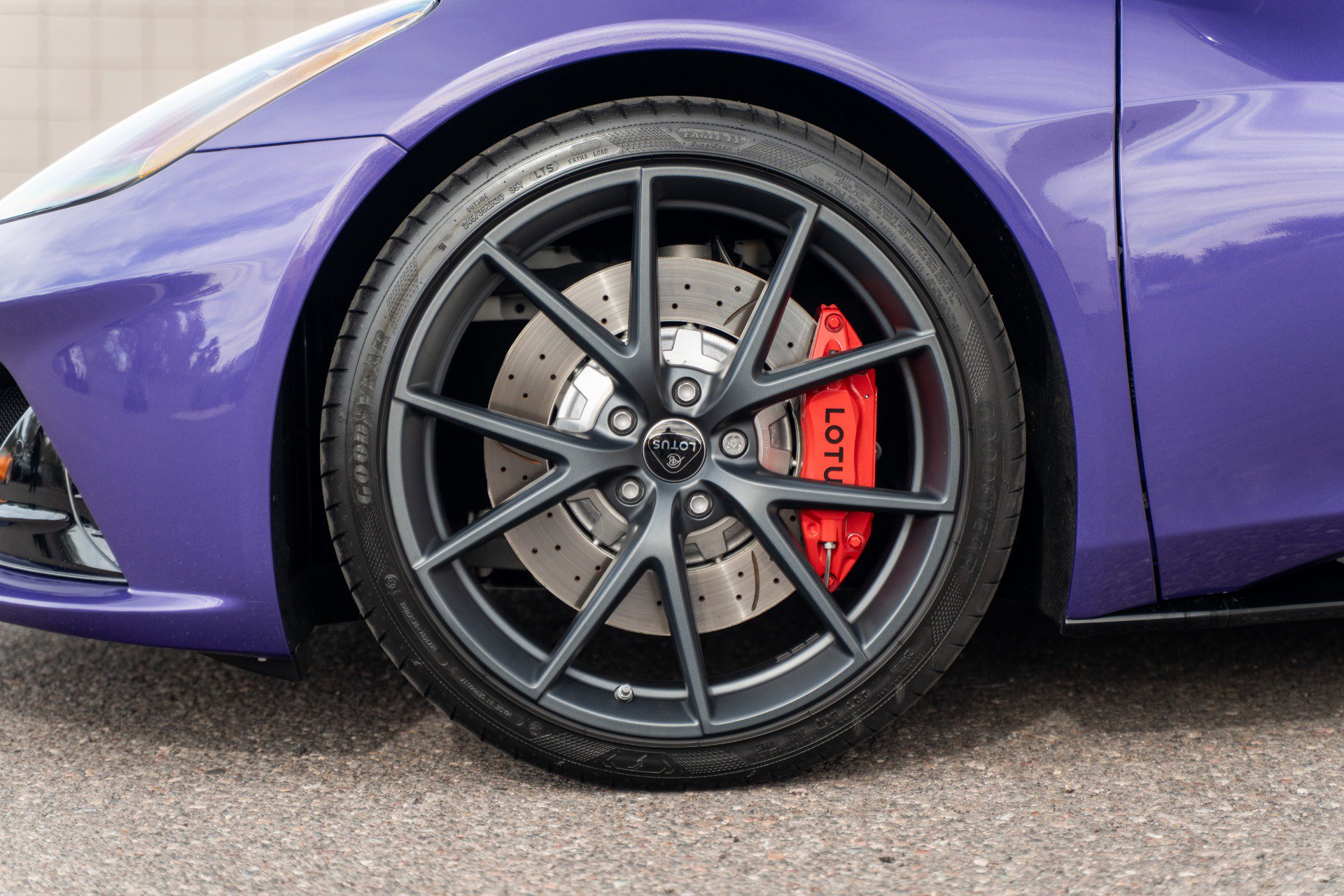 Used 2026 Lotus Emira SE image 19