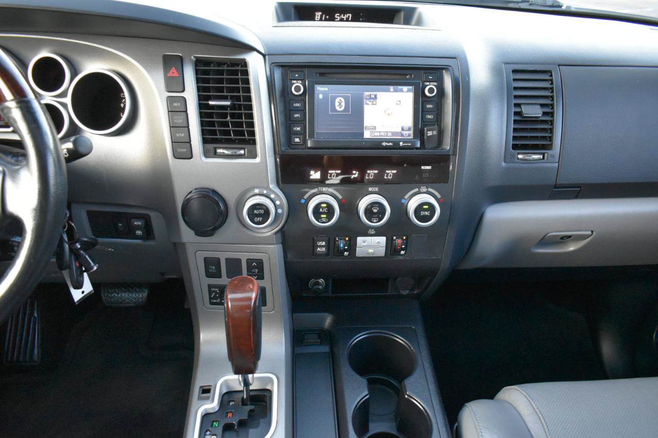 Used 2014 Toyota Sequoia Platinum RWD image 19