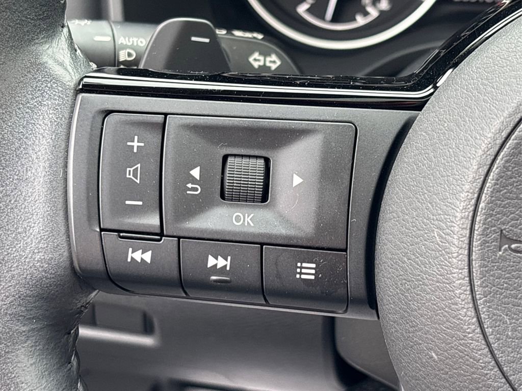 Used 2023 Nissan Rogue SL w/ SL Premium Package image 35