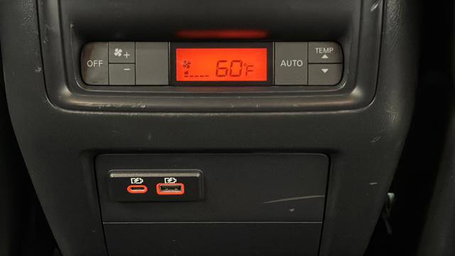 Used 2020 Nissan Pathfinder S FWD image 35
