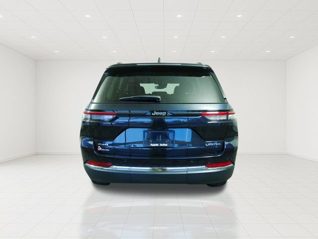 Used 2023 Jeep Grand Cherokee Limited w/ Trailer Tow Prep Group (B) AWD/4WD image 6