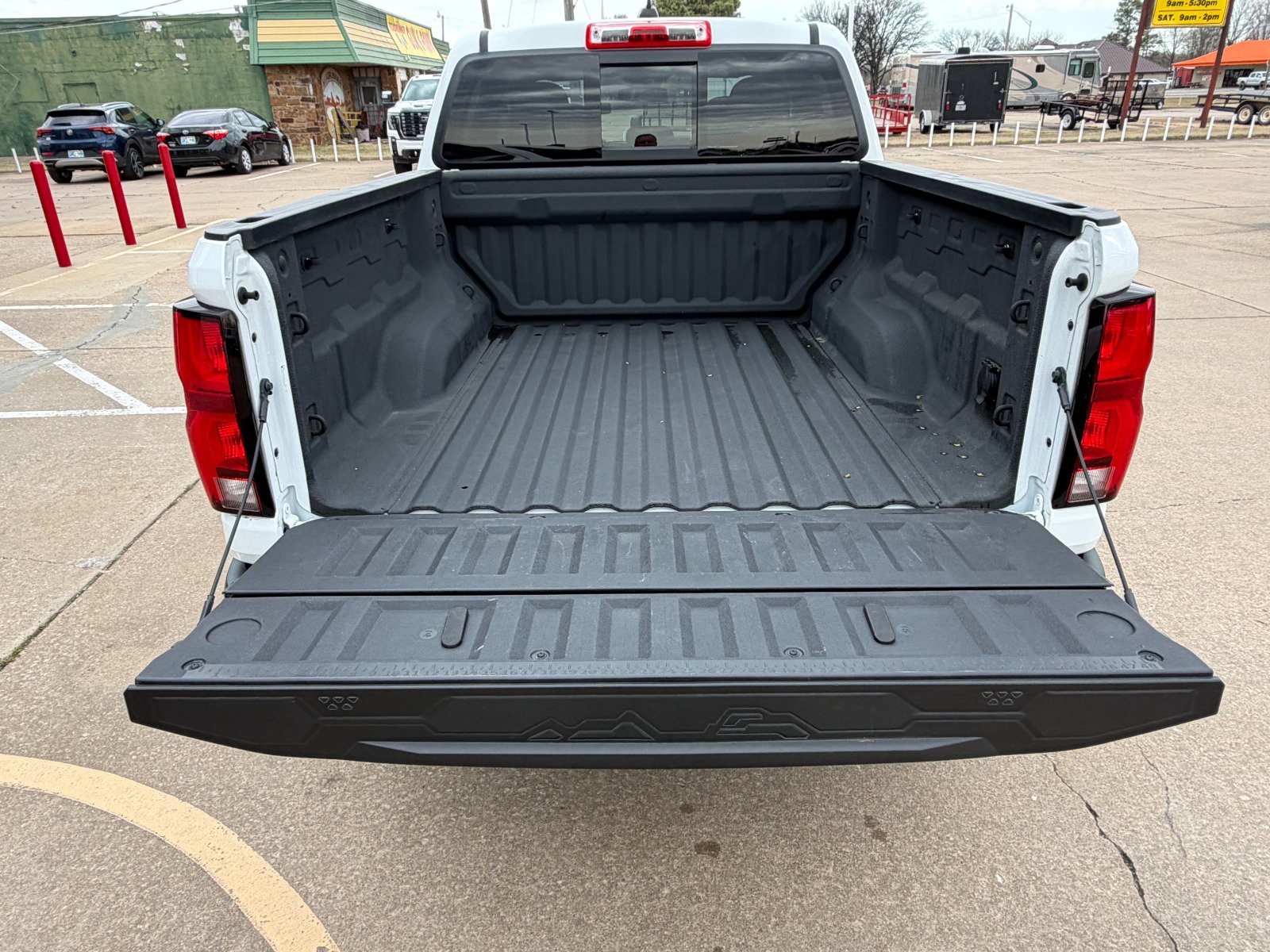 Used 2023 Chevrolet Colorado Z71 w/ Z71 Convenience Package 2 AWD/4WD image 24