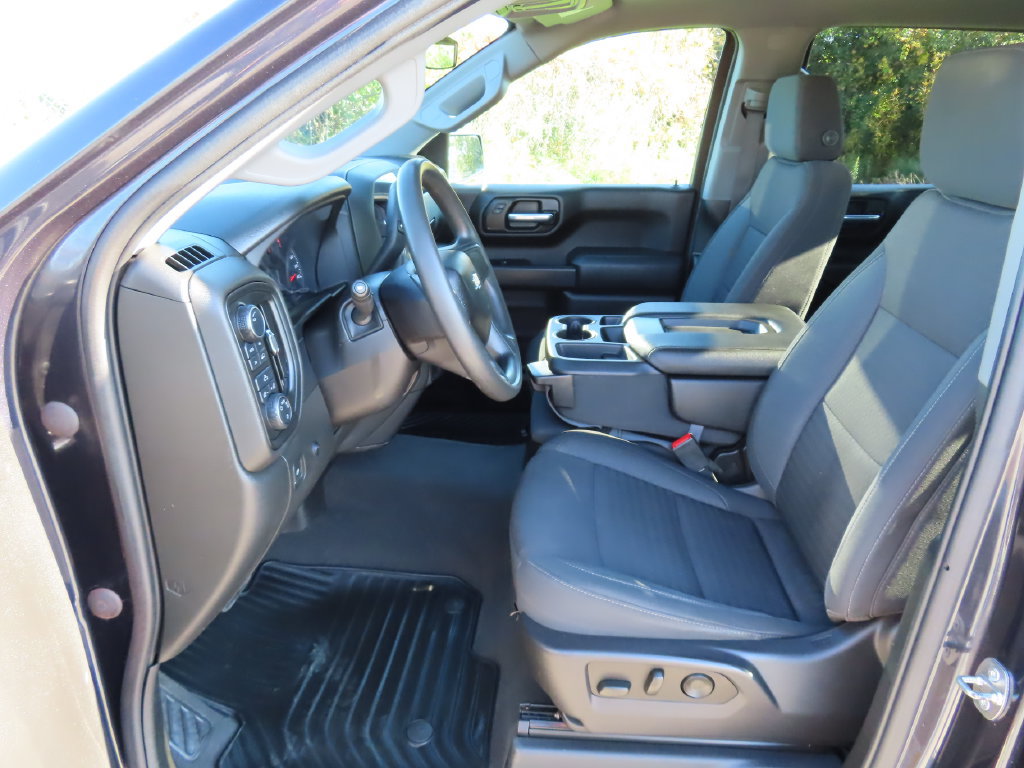 Used 2023 Chevrolet Silverado 1500 Custom AWD/4WD image 24