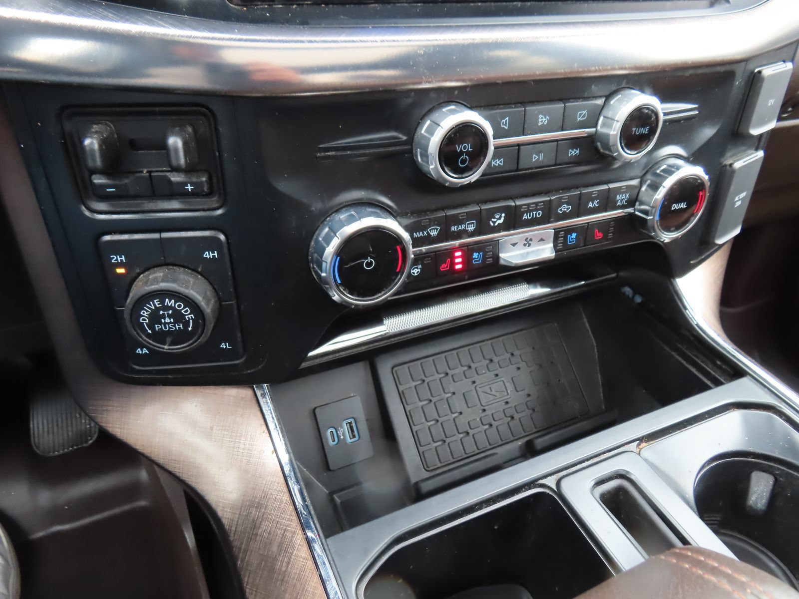 Used 2024 Ford F150 King Ranch AWD/4WD image 31