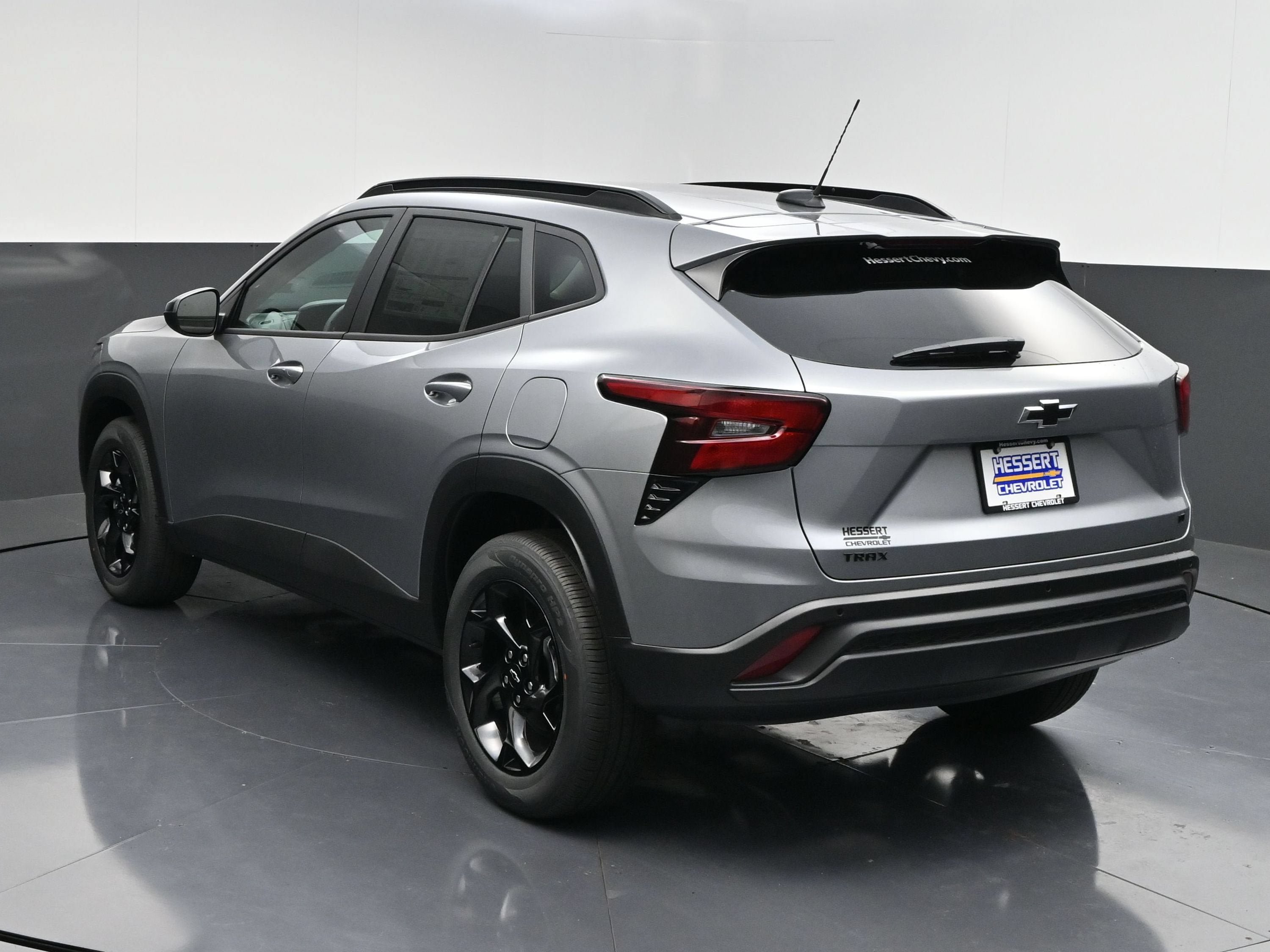 New 2026 Chevrolet Trax LT w/ Sunroof Package FWD image 6