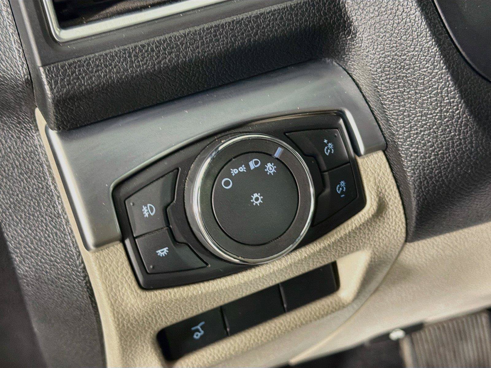 Used 2018 Ford Explorer Limited w/ Equipment Group 301A FWD image 10