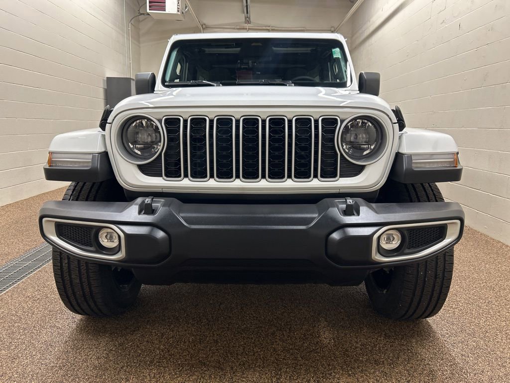 Used 2025 Jeep Wrangler Unlimited Sahara image 6