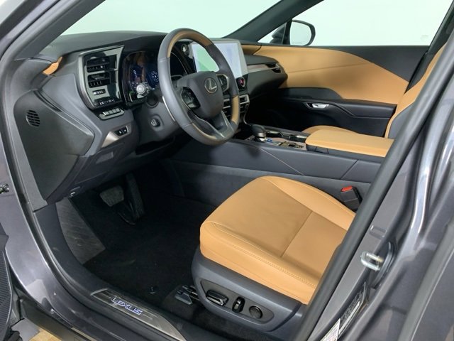 Used 2025 Lexus RX 350 350h Premium Plus w/ Convenience Package image 33