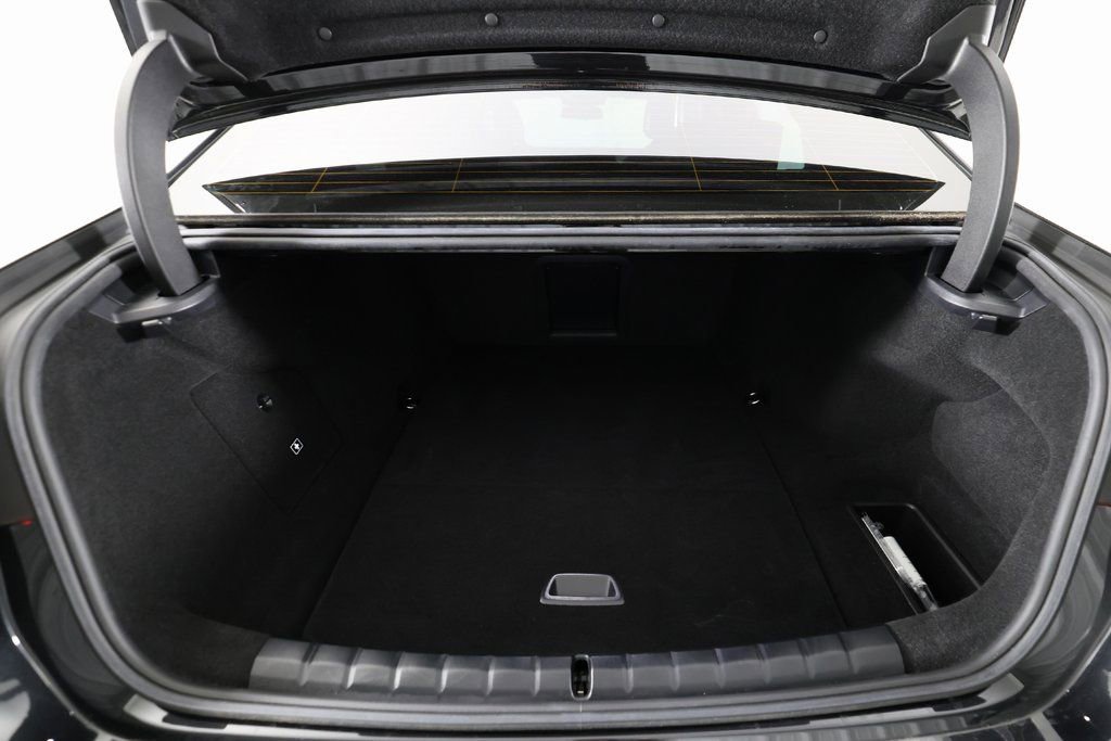 Used 2023 BMW i7 xDrive60 image 15