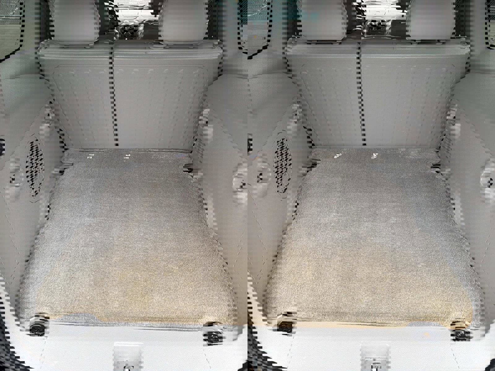 Used 2006 Chevrolet HHR LT w/ Preferred Equipment Group image 12