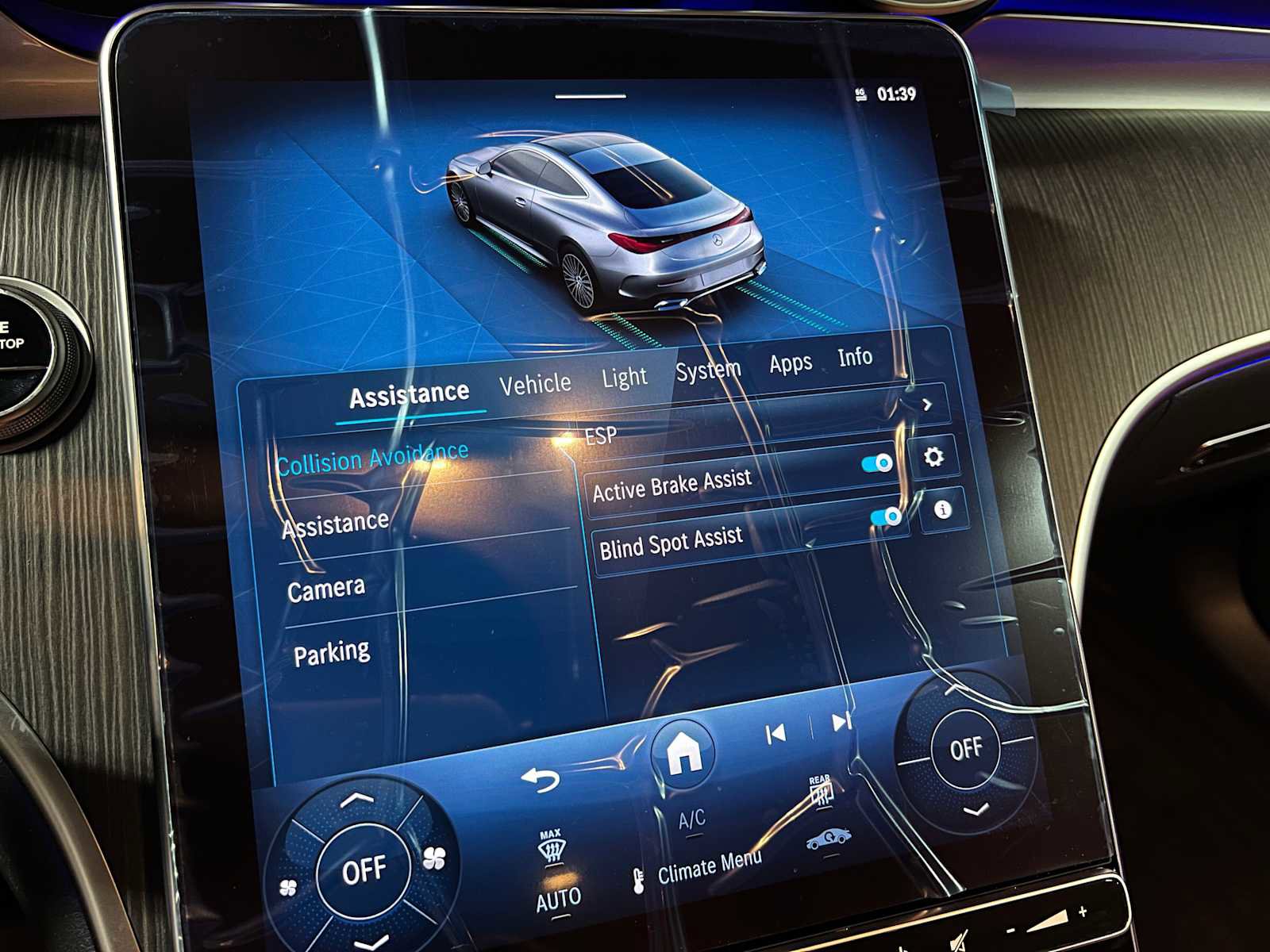 New 2026 Mercedes-Benz CLE 300 4MATIC Coupe image 35