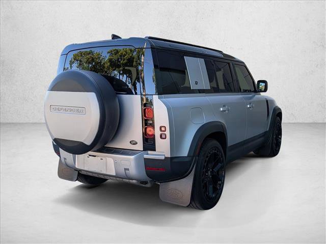 Used 2020 Land Rover Defender 110 First Edition image 5