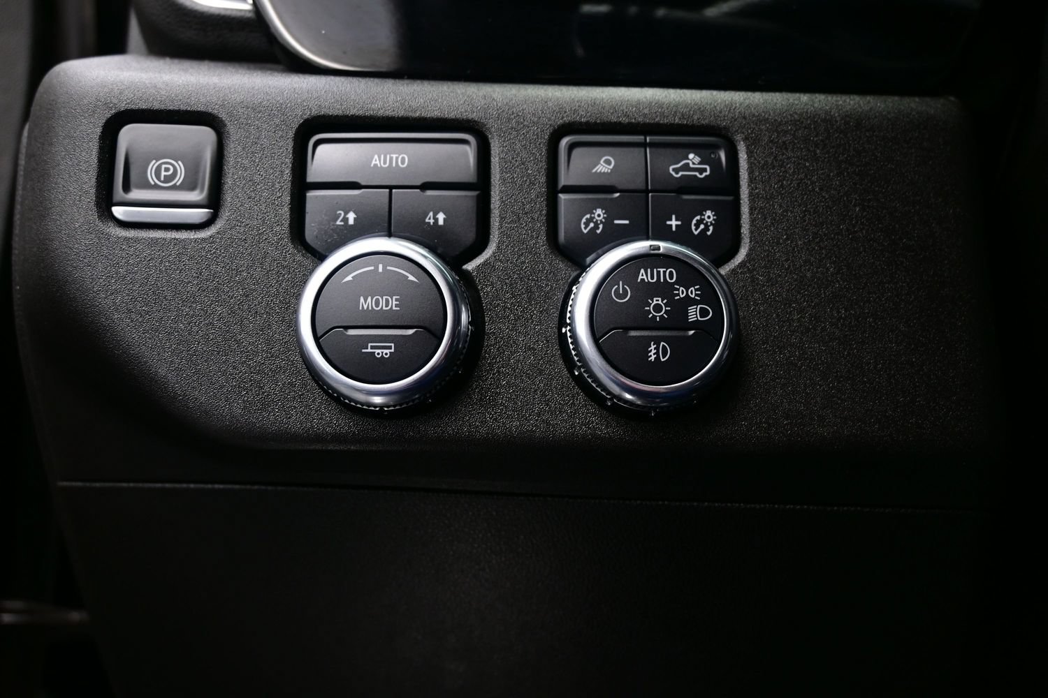 Used 2025 GMC Sierra 1500 SLT AWD/4WD image 23