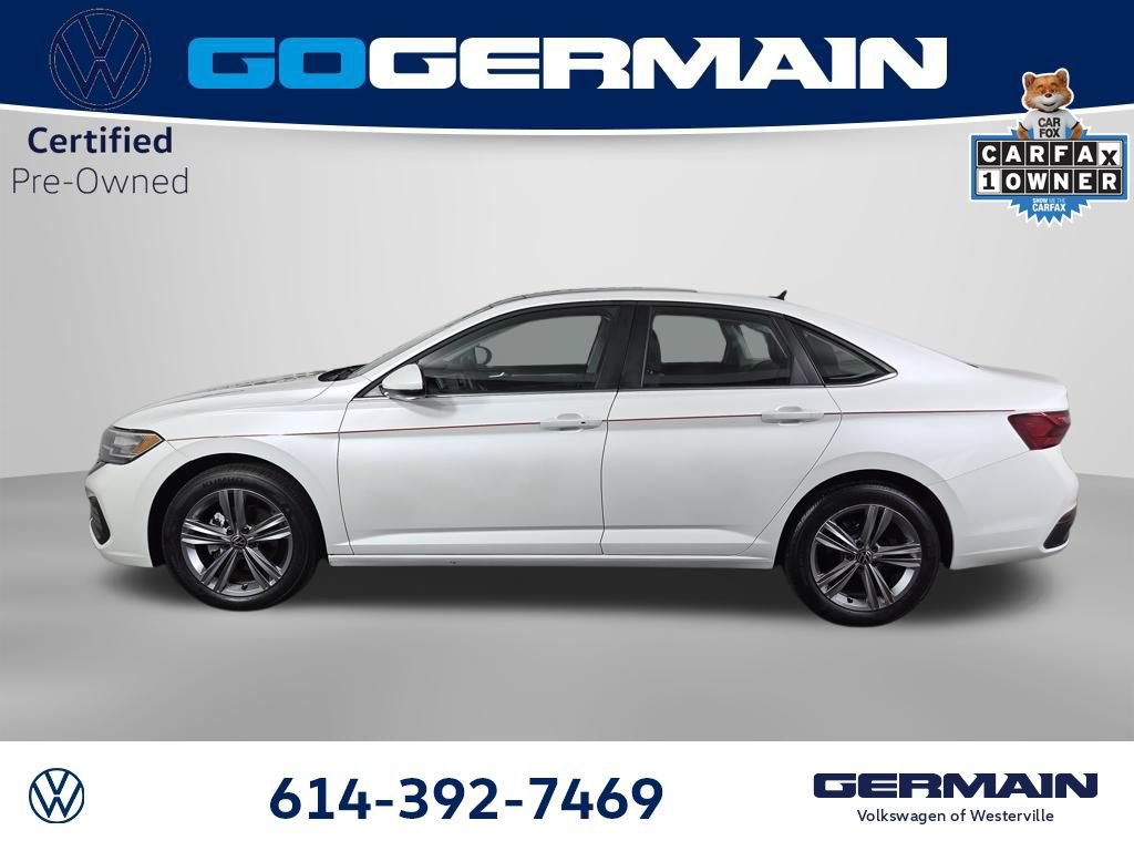 Used 2024 Volkswagen Jetta SE w/ Panoramic Sunroof Package FWD image 10