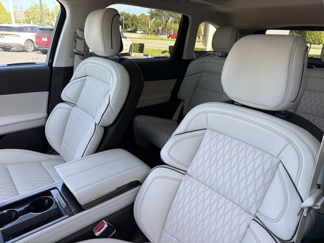 New 2026 Lincoln Nautilus Black Label w/ Jet Appearance Package AWD/4WD image 13