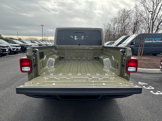 New 2026 Jeep Gladiator Sport AWD/4WD image 13