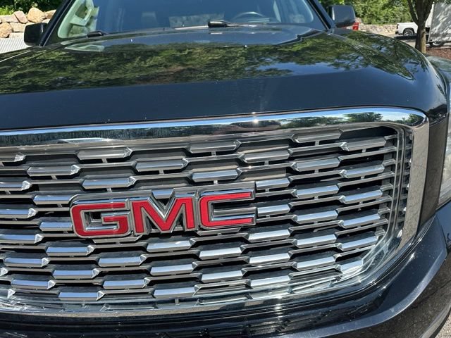 Used 2018 GMC Yukon Denali w/ Denali Ultimate Package AWD/4WD image 9