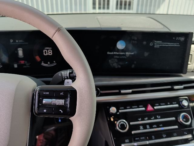 Used 2024 Hyundai Santa Fe SE image 12