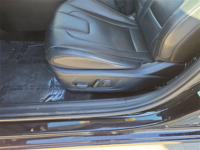 Used 2024 Hyundai Elantra Limited image 33