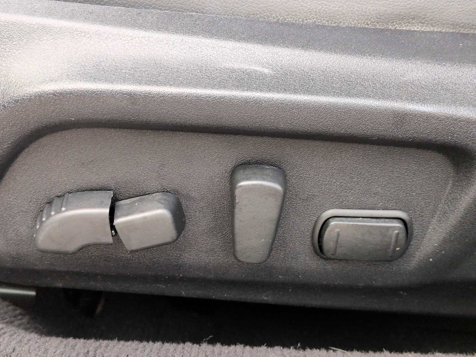 Used 2018 Subaru Outback 2.5i Limited image 17