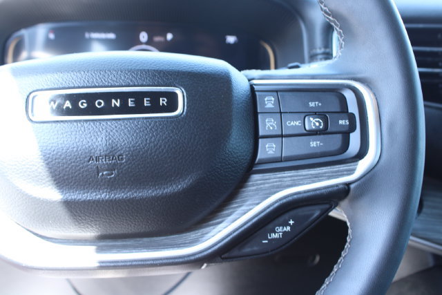 Used 2024 Jeep Wagoneer L Series II AWD/4WD image 22