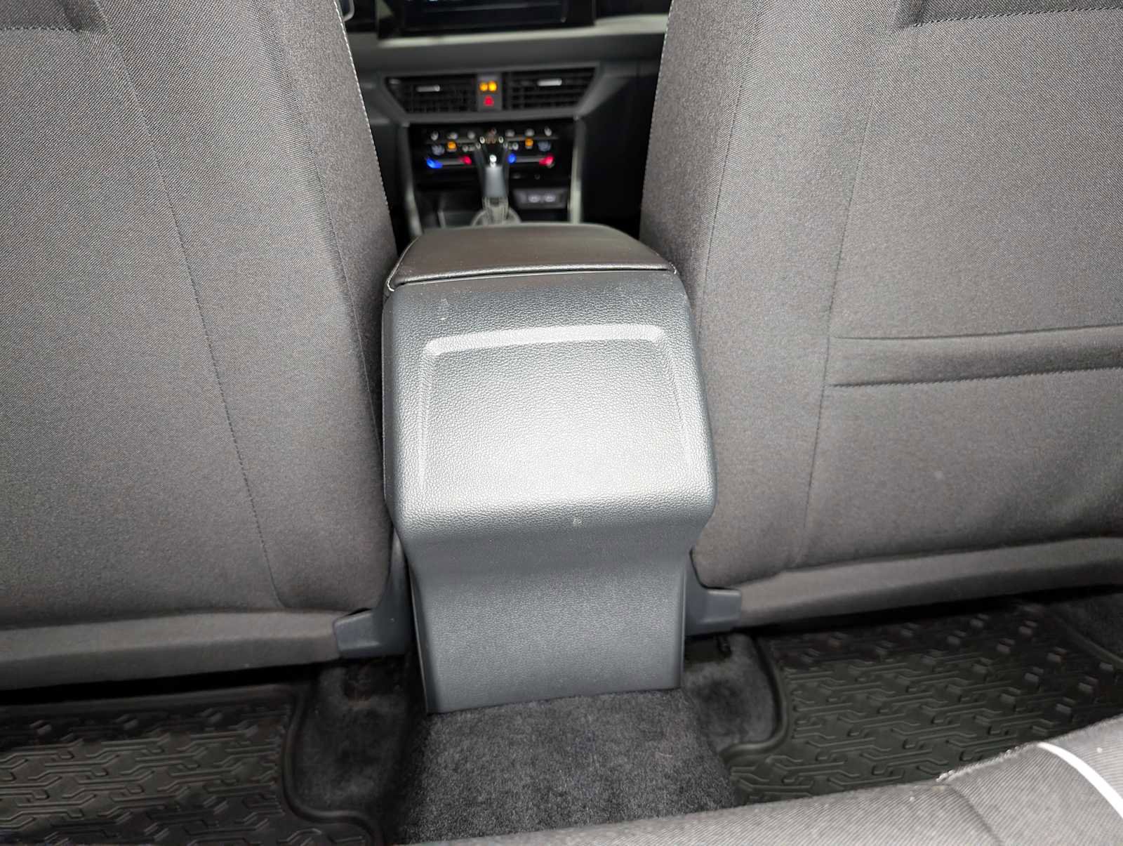 Used 2025 Volkswagen Jetta Sport image 21