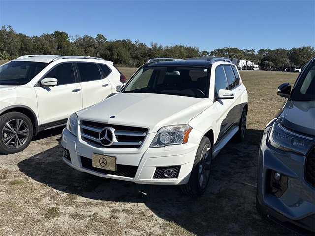 Used 2010 Mercedes-Benz GLK 350 4MATIC image 2