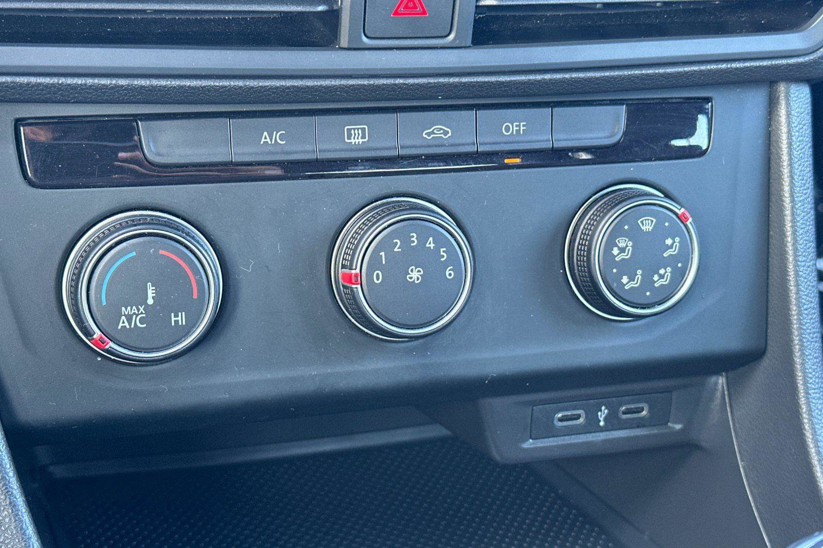 Used 2022 Volkswagen Jetta Sport image 18