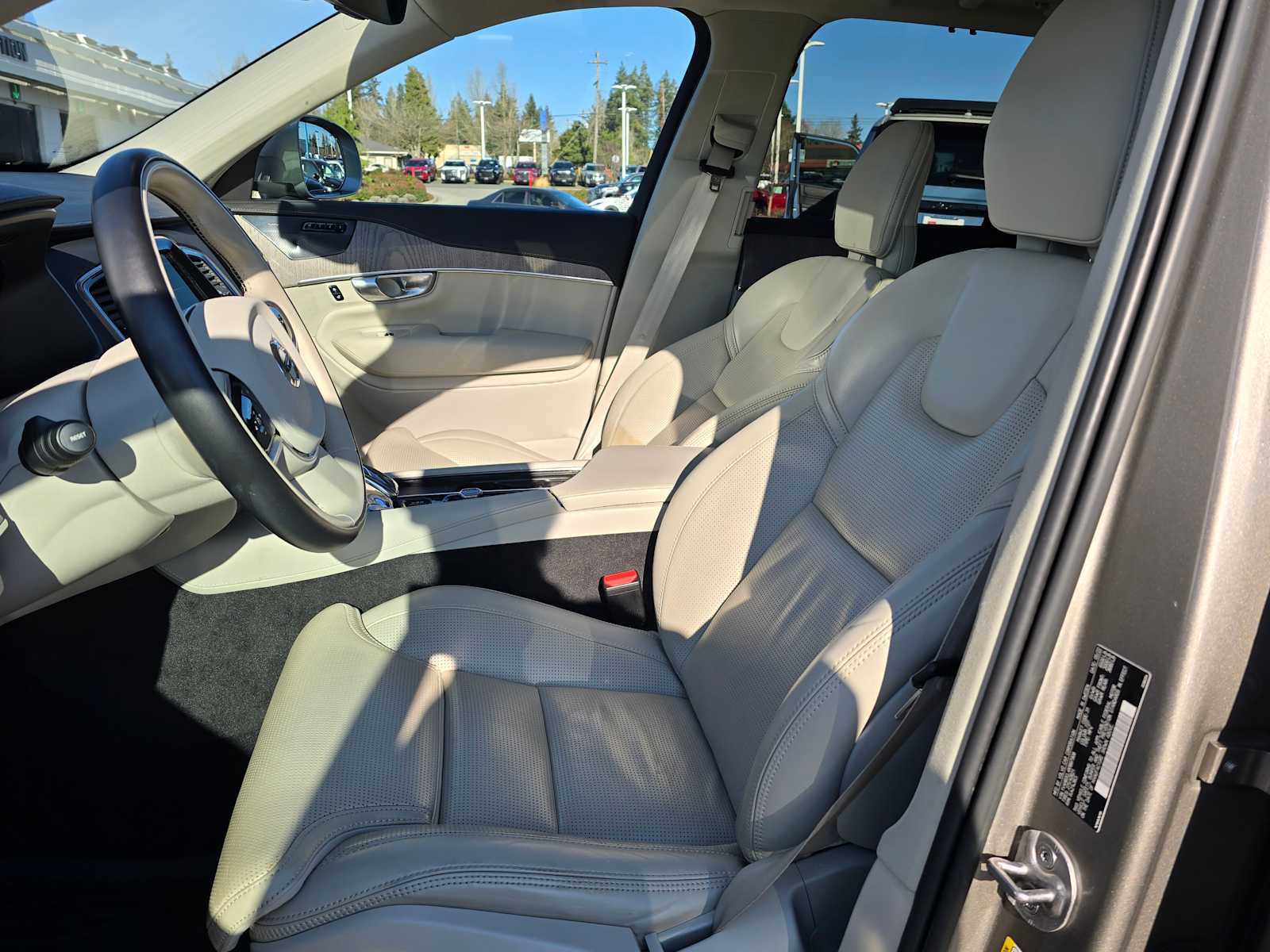 Used 2022 Volvo XC90 T8 Inscription w/ Advanced Package image 19