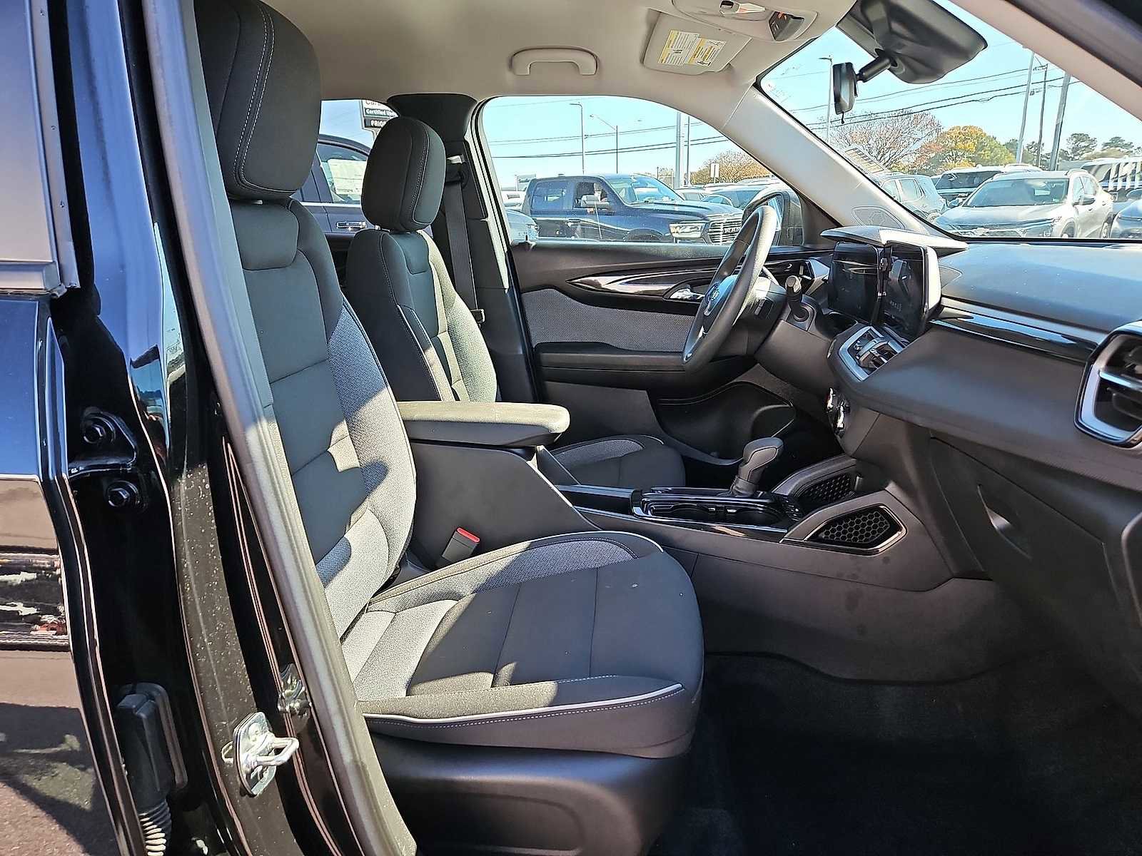 Certified 2024 Chevrolet TrailBlazer LS w/ LS Convenience Package image 29