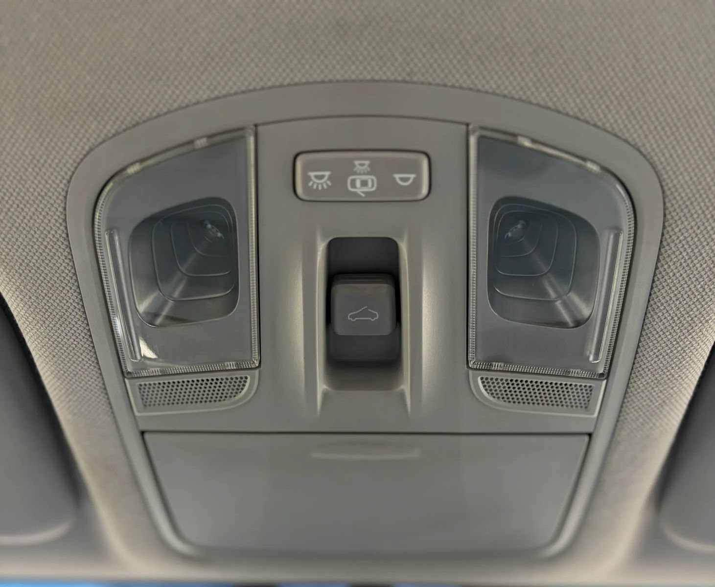 Used 2022 Hyundai Ioniq Limited FWD image 24
