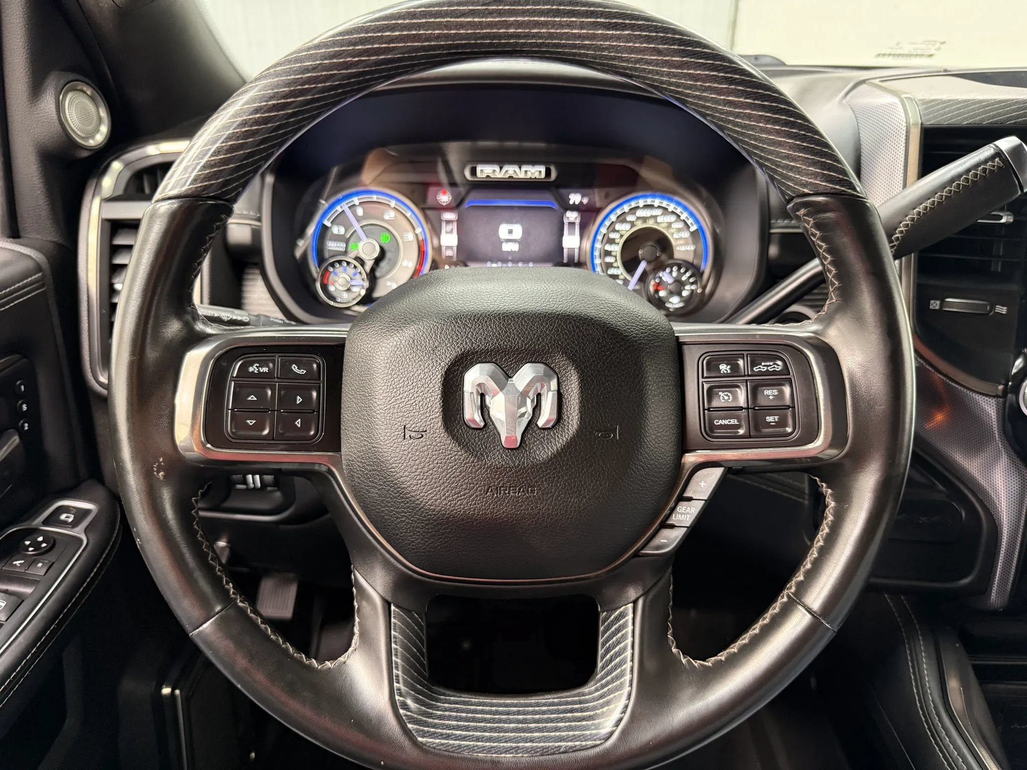 Used 2021 RAM 2500 Limited AWD/4WD image 19