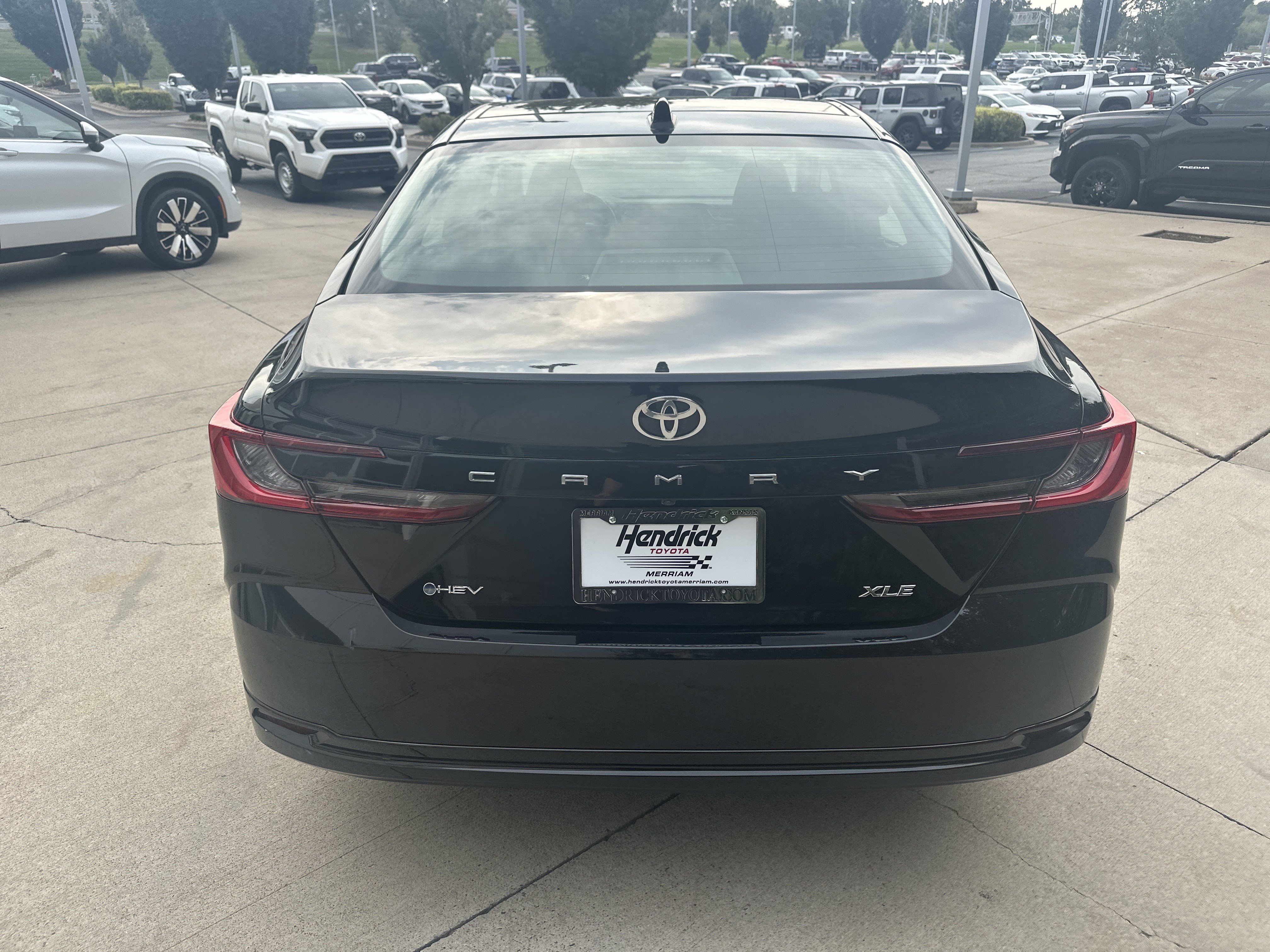 Used 2026 Toyota Camry XLE FWD image 8