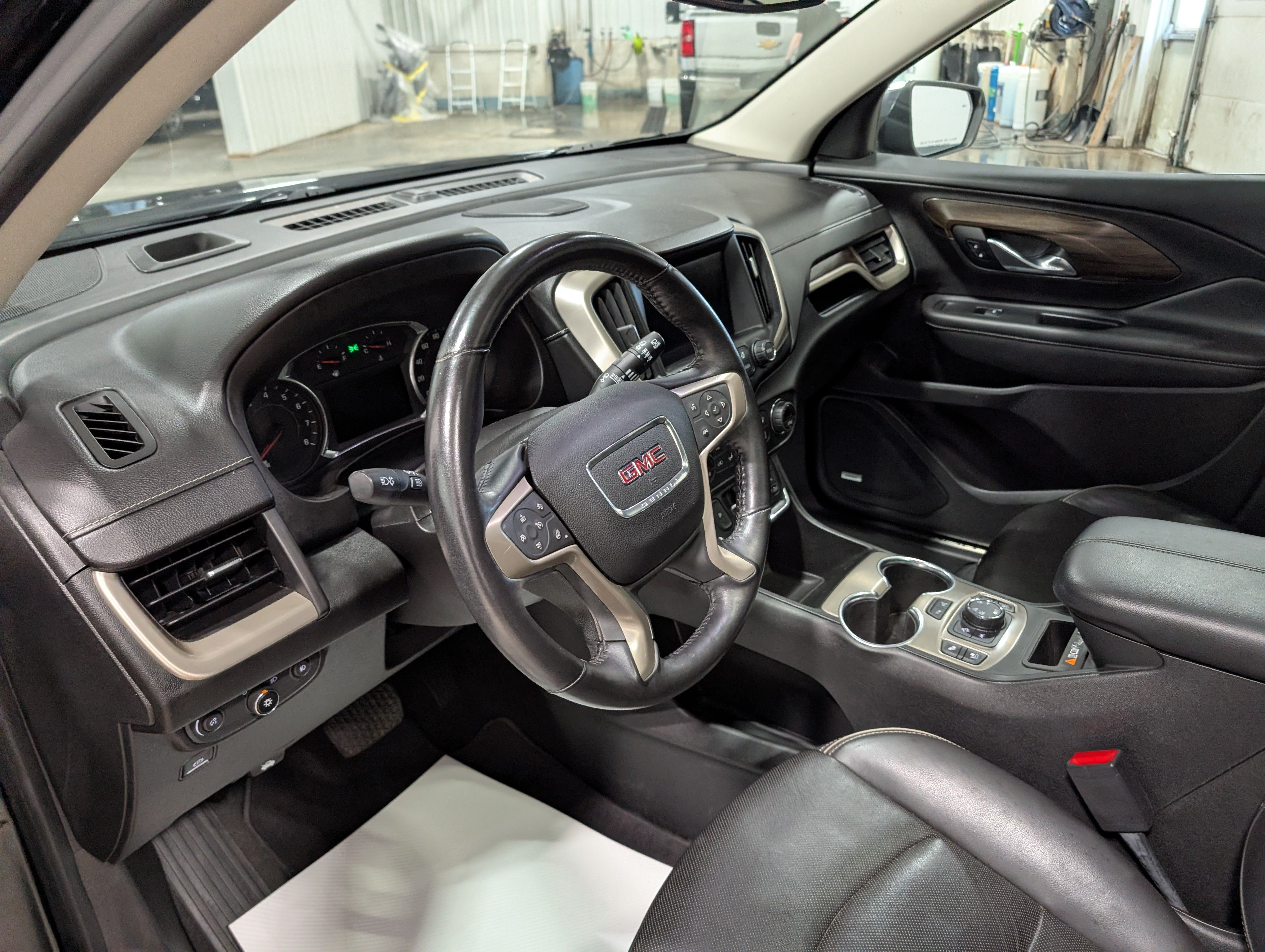 Used 2018 GMC Terrain Denali w/ Advanced Safety Package AWD/4WD image 12