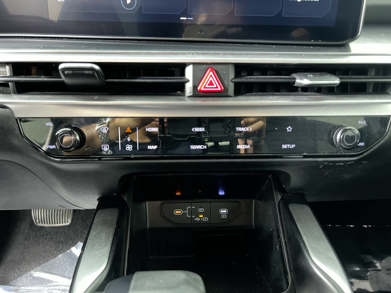 New 2026 Kia Sorento LX FWD image 19