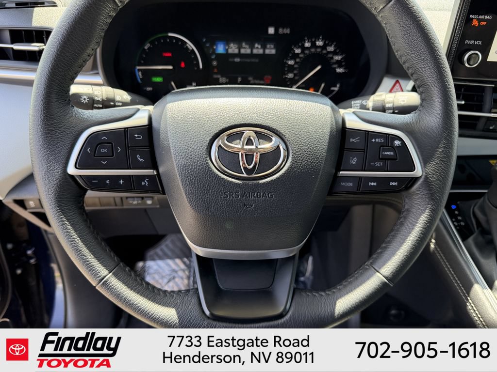 Certified 2026 Toyota Sienna XLE FWD image 22