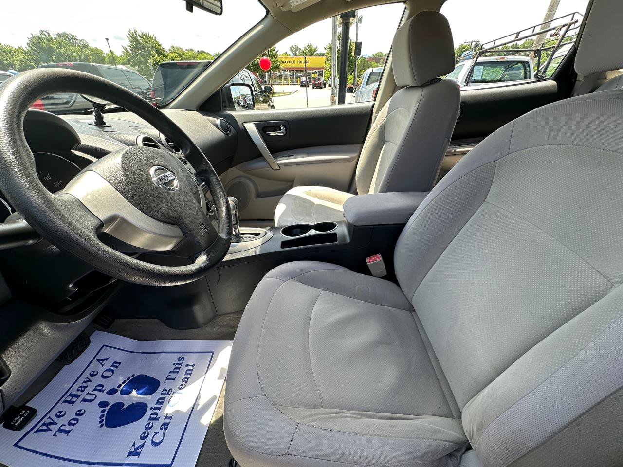 Used 2010 Nissan Rogue S FWD image 11